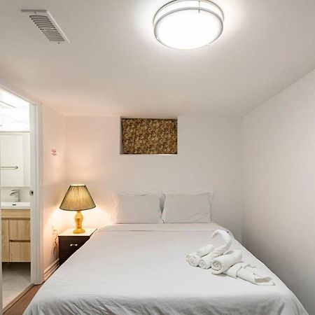 Simple & Tidy Private Rooms Toronto Kültér fotó