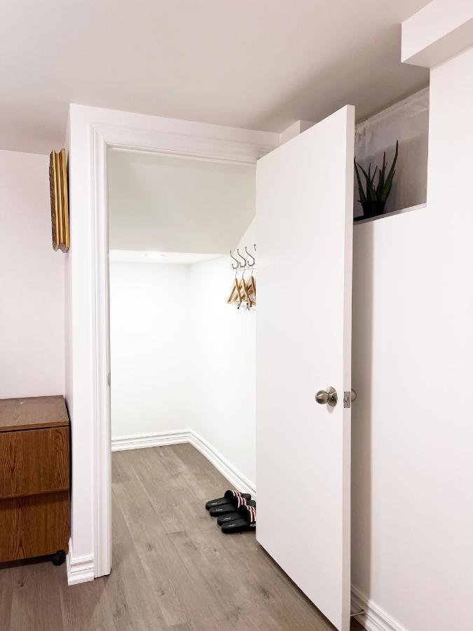 Simple & Tidy Private Rooms Toronto Kültér fotó