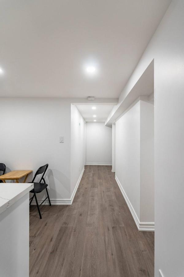 Simple & Tidy Private Rooms Toronto Kültér fotó
