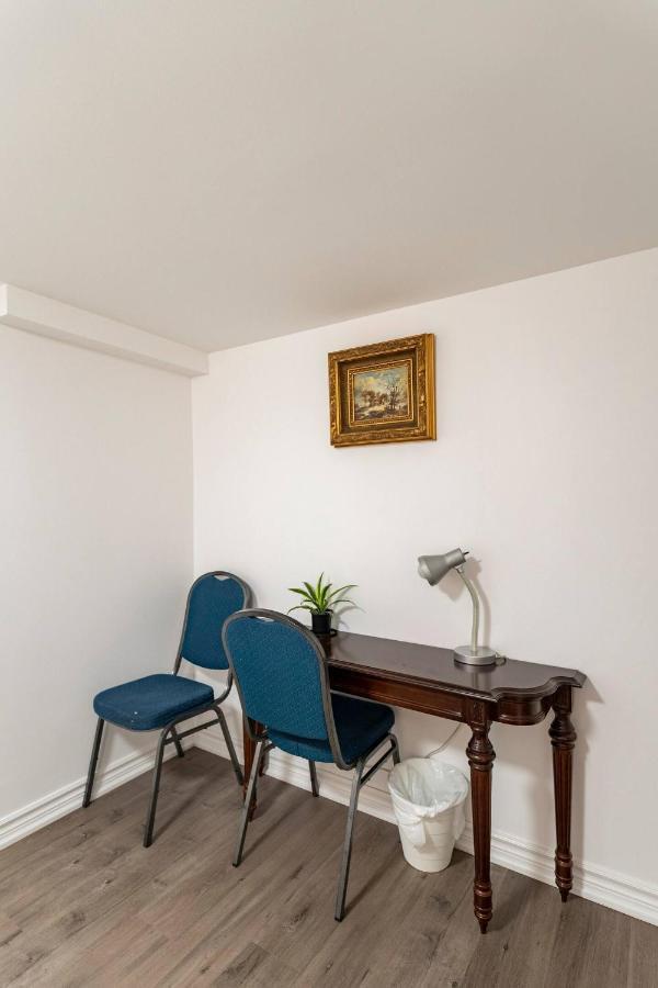 Simple & Tidy Private Rooms Toronto Kültér fotó