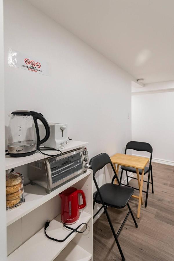Simple & Tidy Private Rooms Toronto Kültér fotó