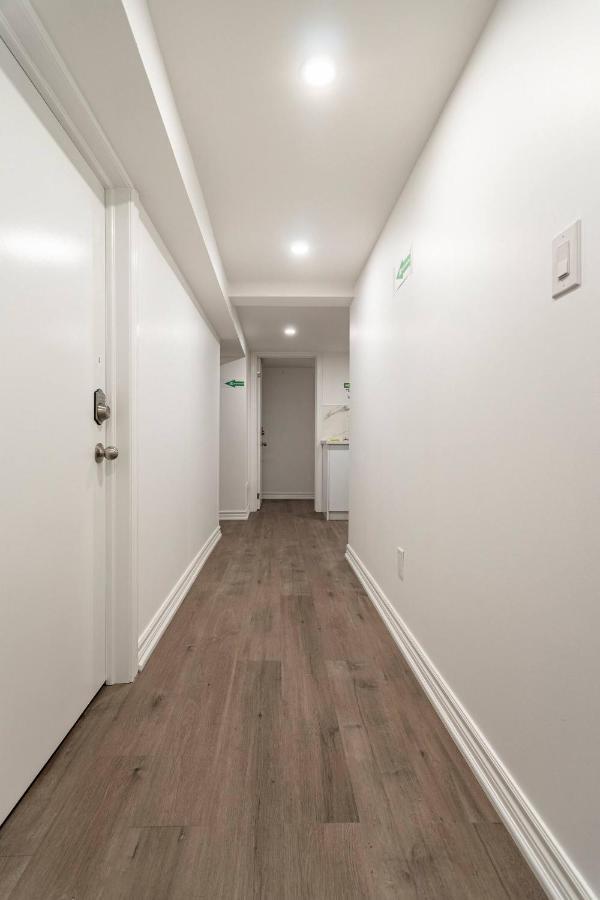 Simple & Tidy Private Rooms Toronto Kültér fotó
